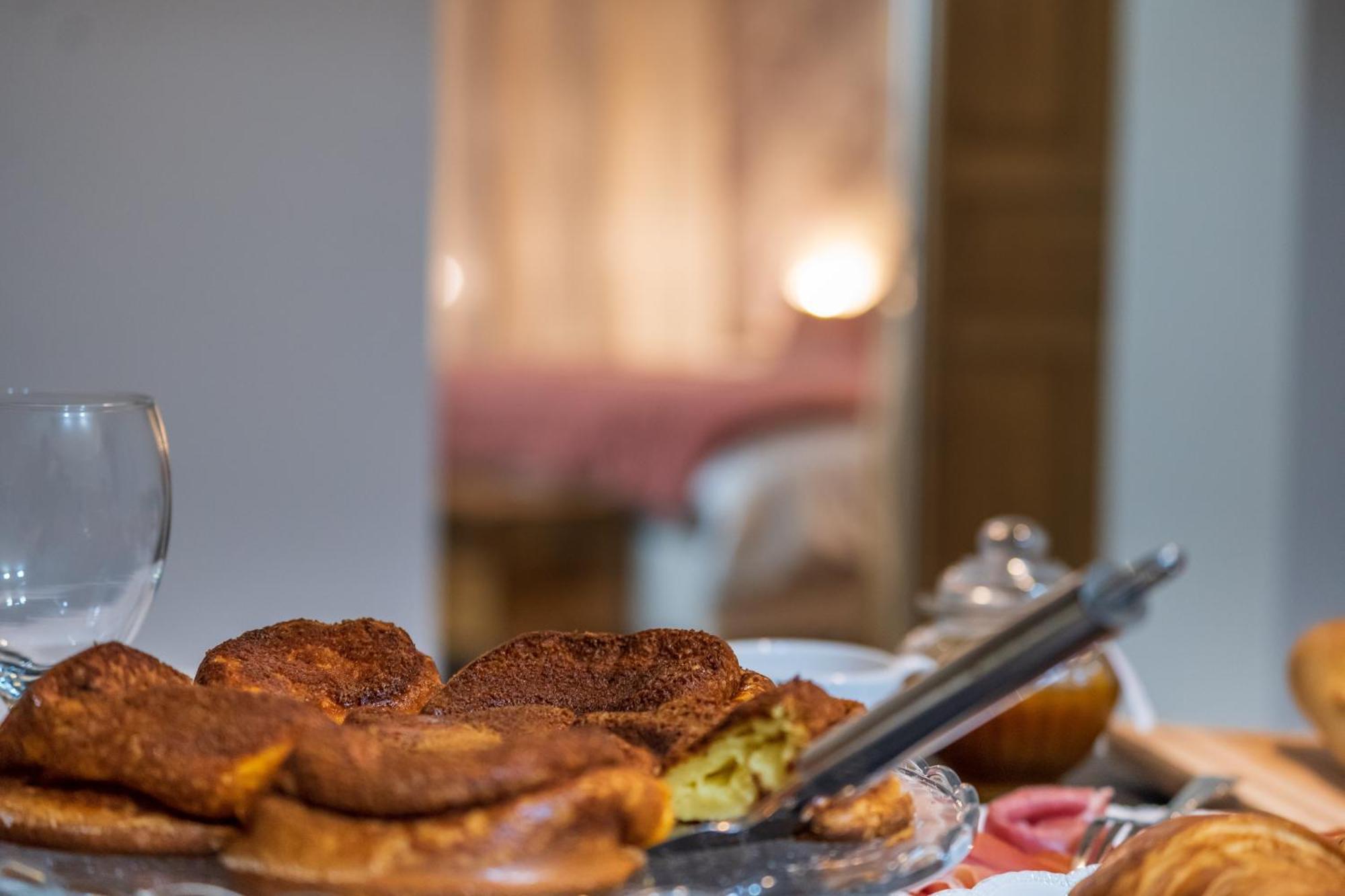 La Enchantee Bed & Breakfast